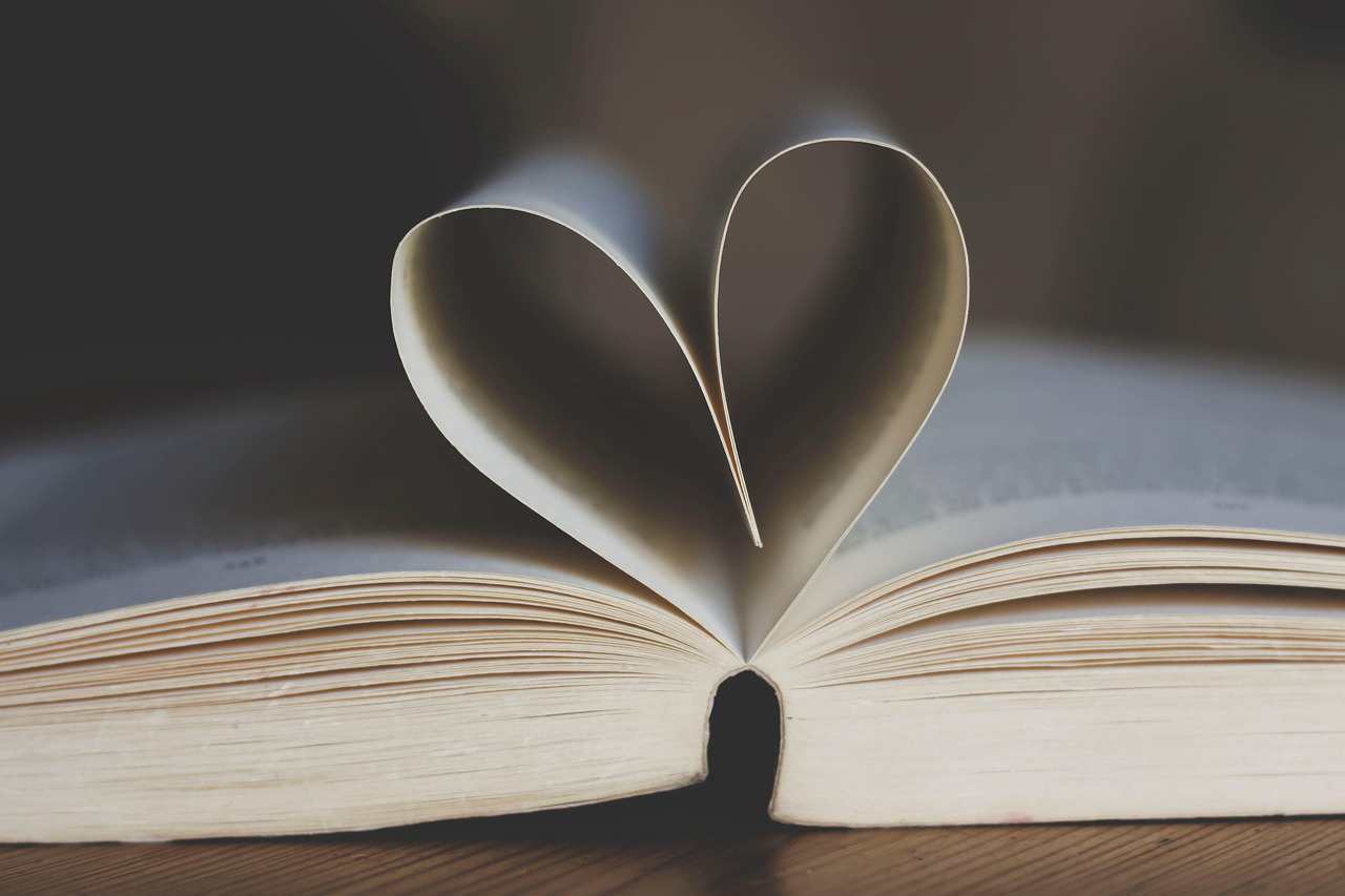 SINOPSE O livro Esoterismo Avançado é uma obra iniciática nos mistérios e conhecimentos sagrados, além de um profundo e elaborado conhecimento esotérico a obra também dispõe de um curso de auto iniciação em Alta Magia Branca-Teúrgica, faça parte da egrégora de seres de luz em prol da ordem, paz e tranquilidade mundial e em prol do equilíbrio e purificação da consciência coletiva da humanidade.